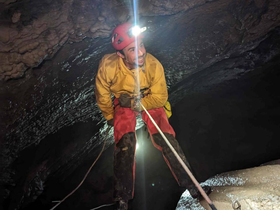 aller retour spéléo pour les experts aux Moustayous