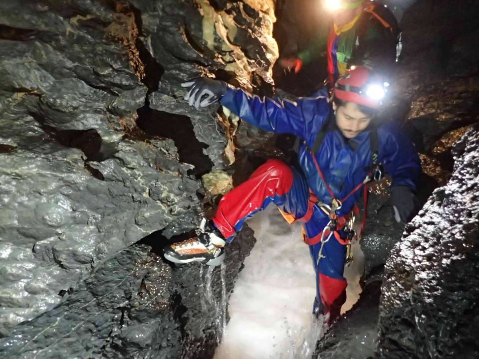 rivière des eaux chaudes