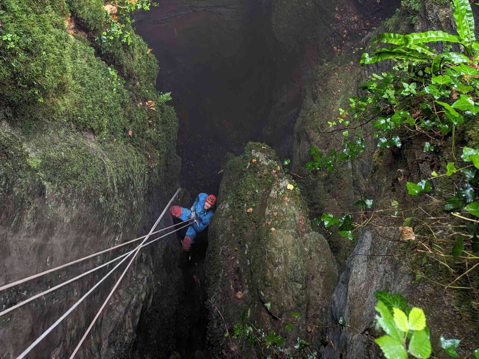 Spéléo découverte de la traversée Hayau