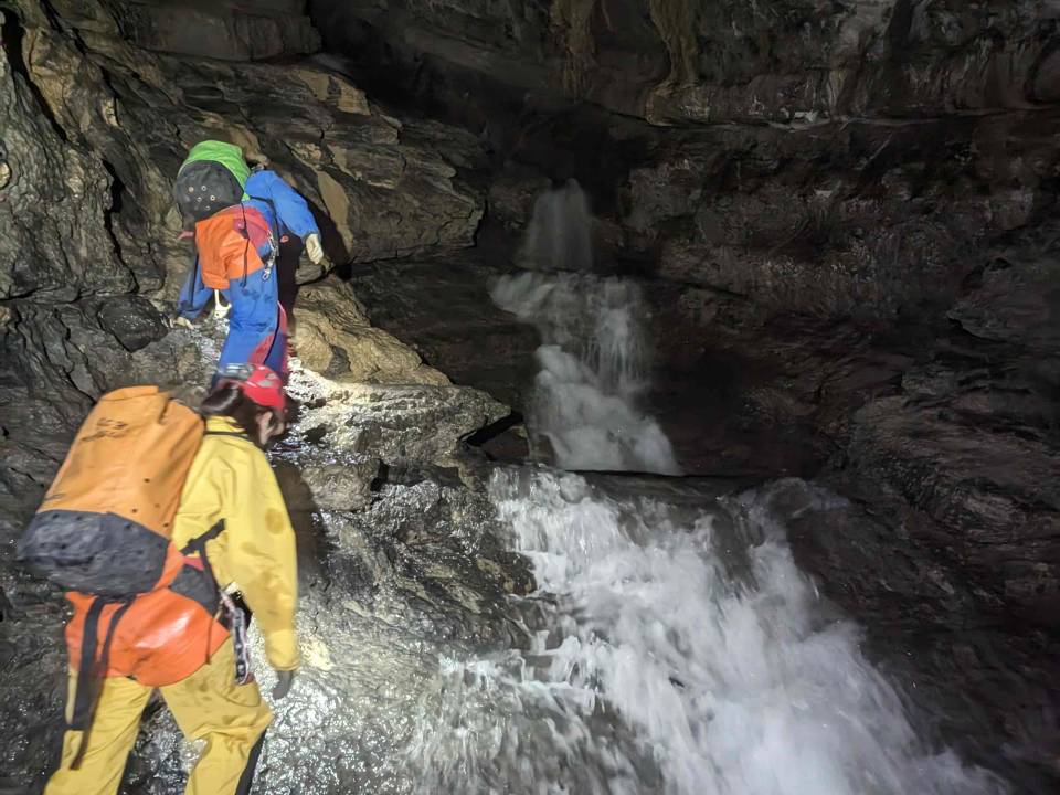 spéléo sportive grotte des Eaux Chaudes
